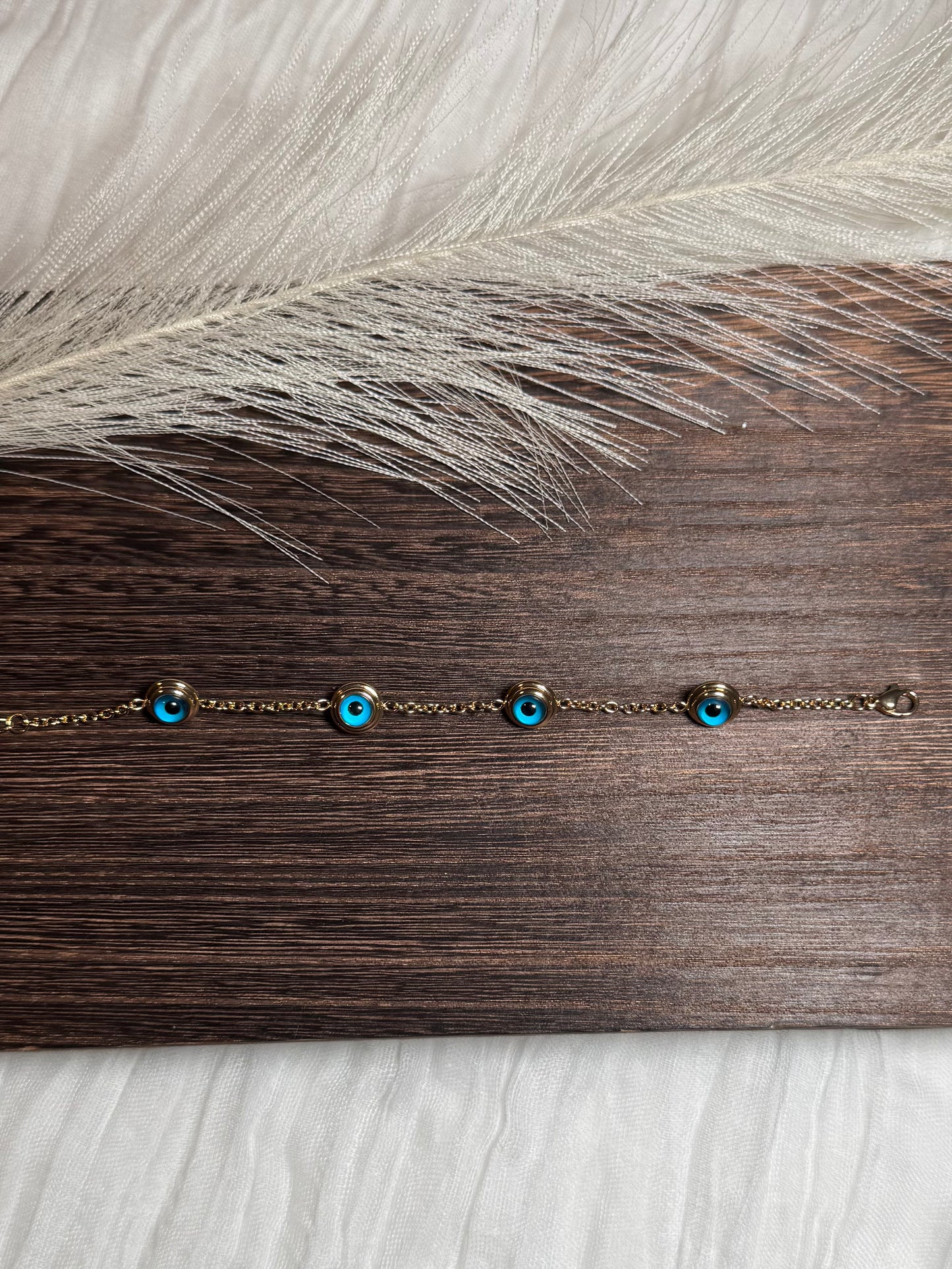 Blue Eye Armband