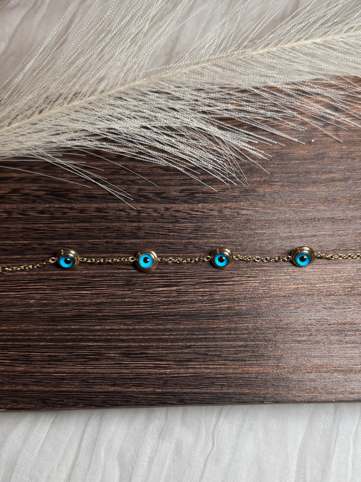 Blue Eye Armband